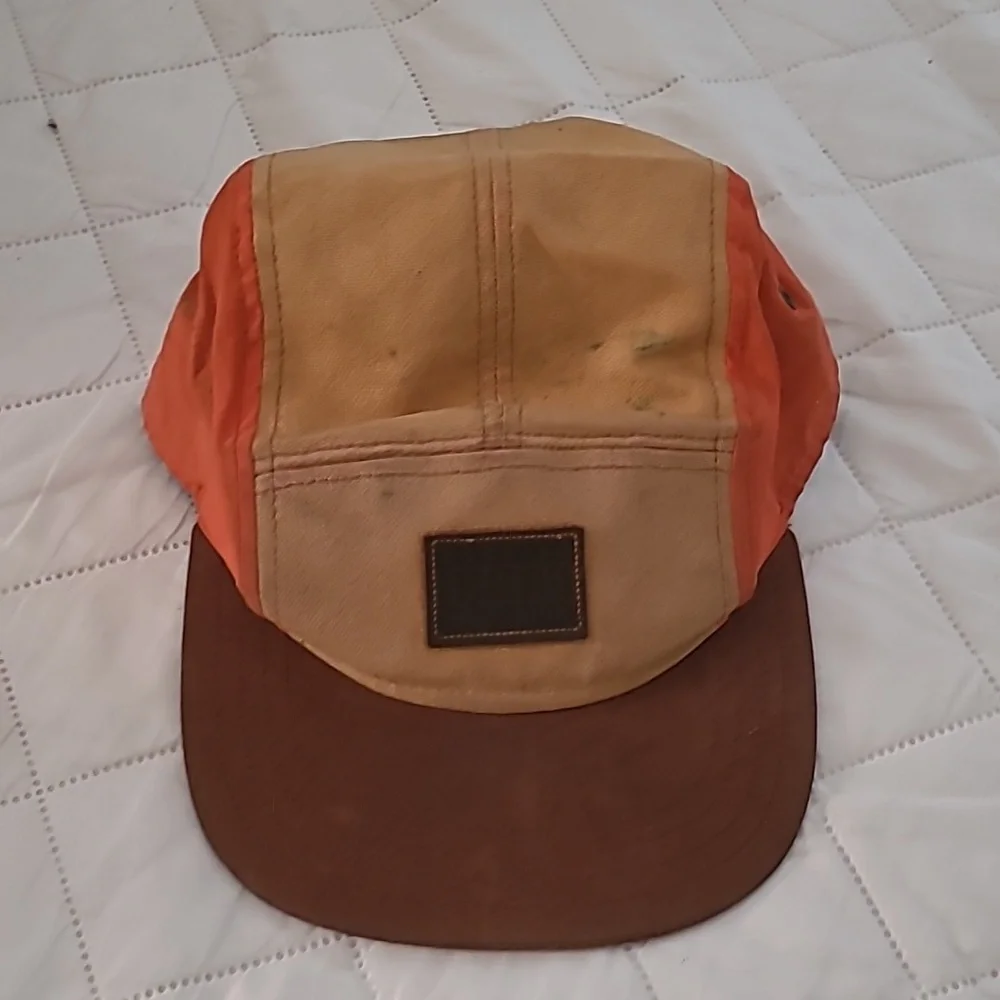 Hat - Picture 1 of 2